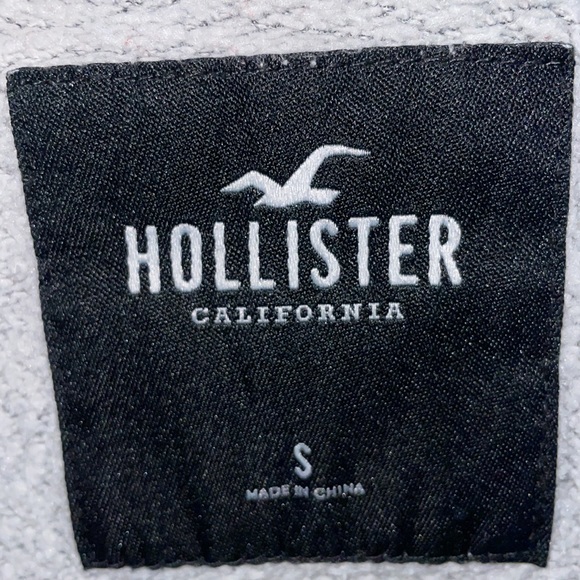 I am selling a Hollister zip up - Picture 2 of 2